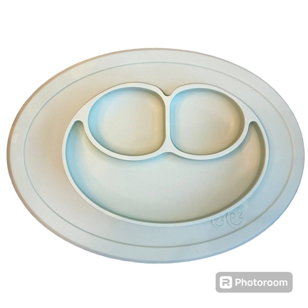 Ezpz mini mat silicone baby/toddler plate
